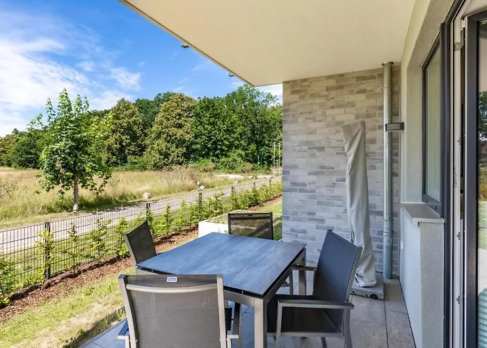 Ostseeallee Ostseeallee 2-10 شقة 4*